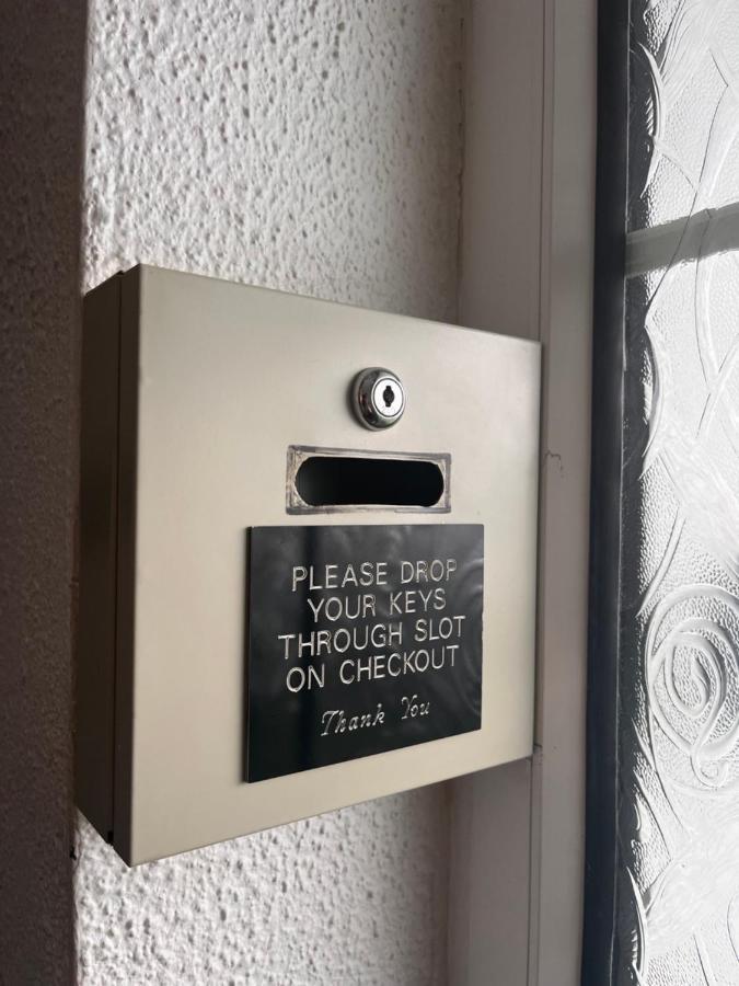 The Light House Hotell Galway Eksteriør bilde